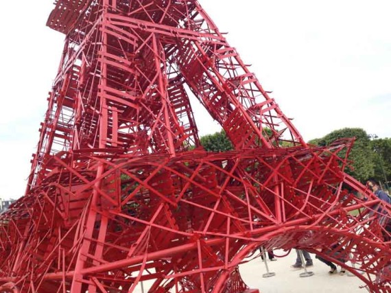 Tour Eiffel chaises